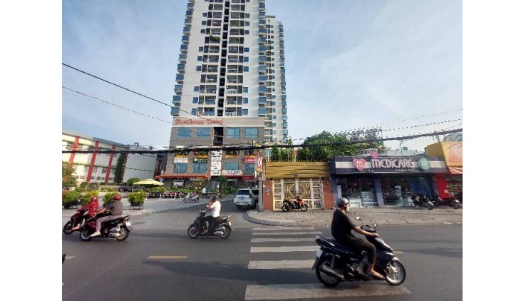 Mặt Tiền KD Nguyễn Thị Thập Q7 439m2 Thu Nhập 135tr/th Chỉ Còn 99 Tỷ